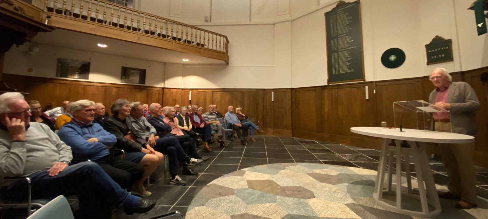 Lezing Herman Pleij in Dorpskerk 20 oktober 2022.jpg