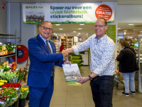 Historisch stickeralbum voor burgemeester Bijl